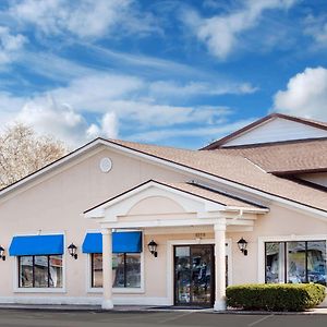 Howard Johnson By Wyndham Niagara Falls